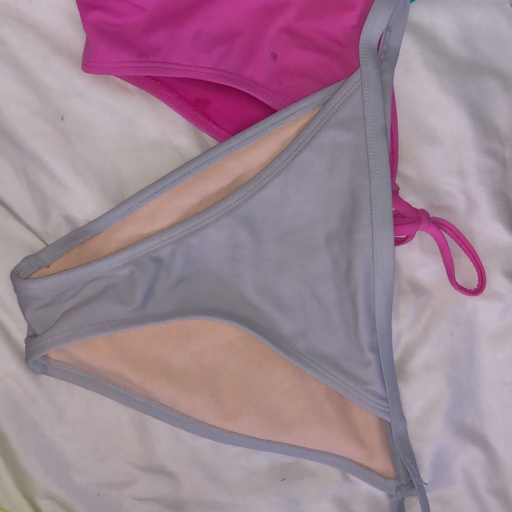 SWIM BOTTOMS (5) - Picture 2 of 4